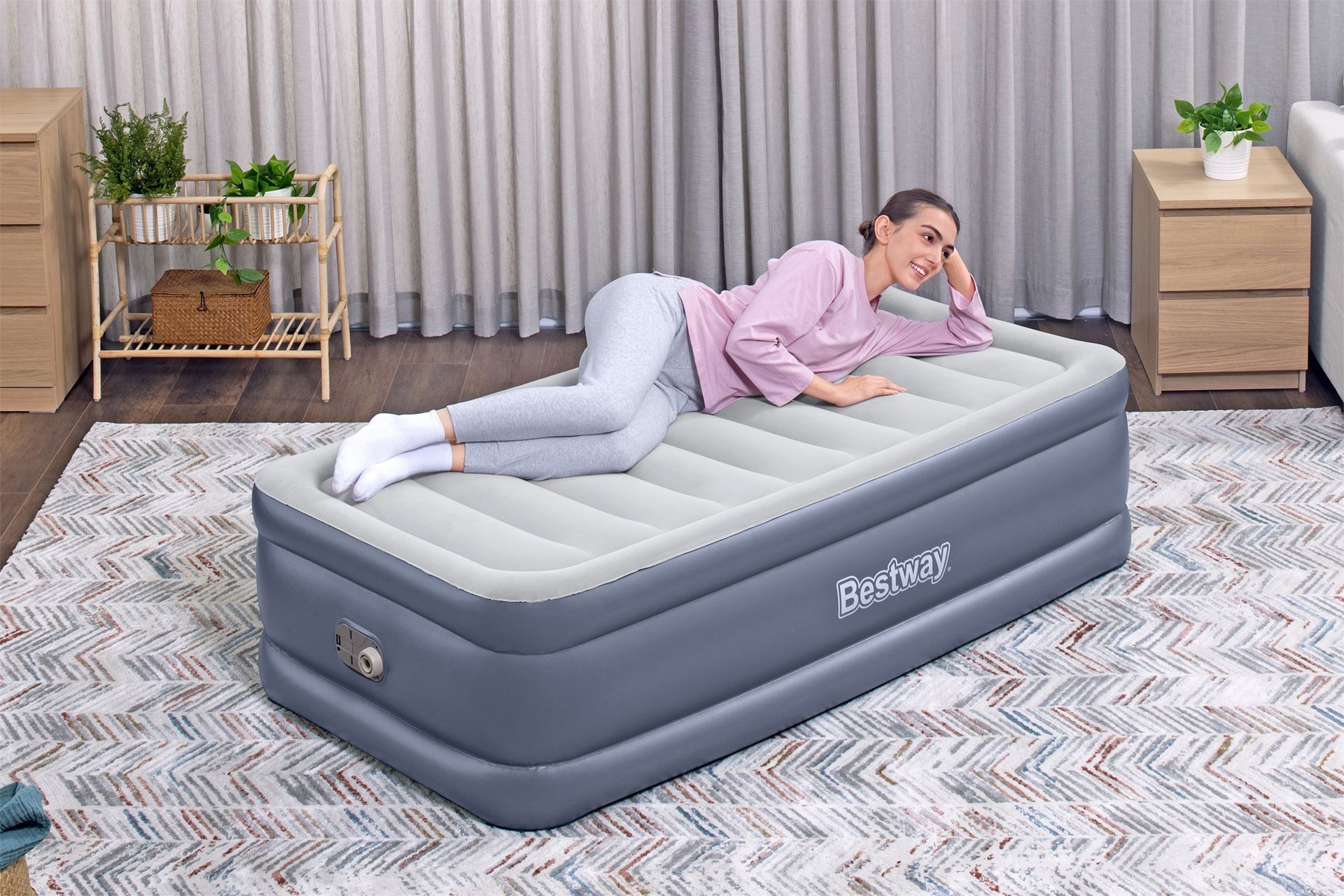 Bestway luchtbed 'Tritech Twin' - 191x97x51 cm - met zijkant, ingebouwde pomp - blauw/wit Bestway-1-91m-x-97cm-x-51cm-Tritech-Air-Mattress-Twin-Built-in-AC-Pump