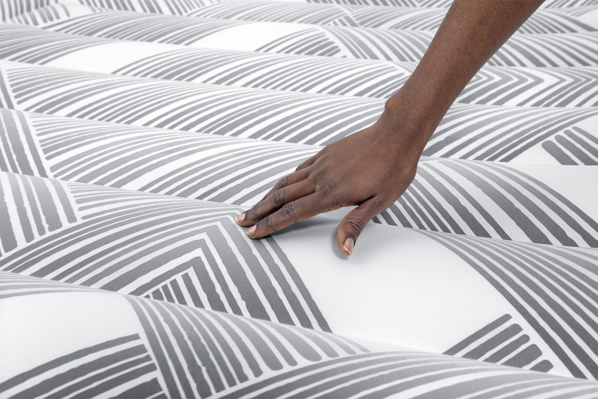 Bestway matelas à air 'Tritech Queen' - 203x152x36 cm - avec côté, pompe intégrée Bestway-2-03m-x-1-52m-x-36cm-Tritech-Fashion-Flock-Air-Mattress-Queen-Built-in-AC-Pump