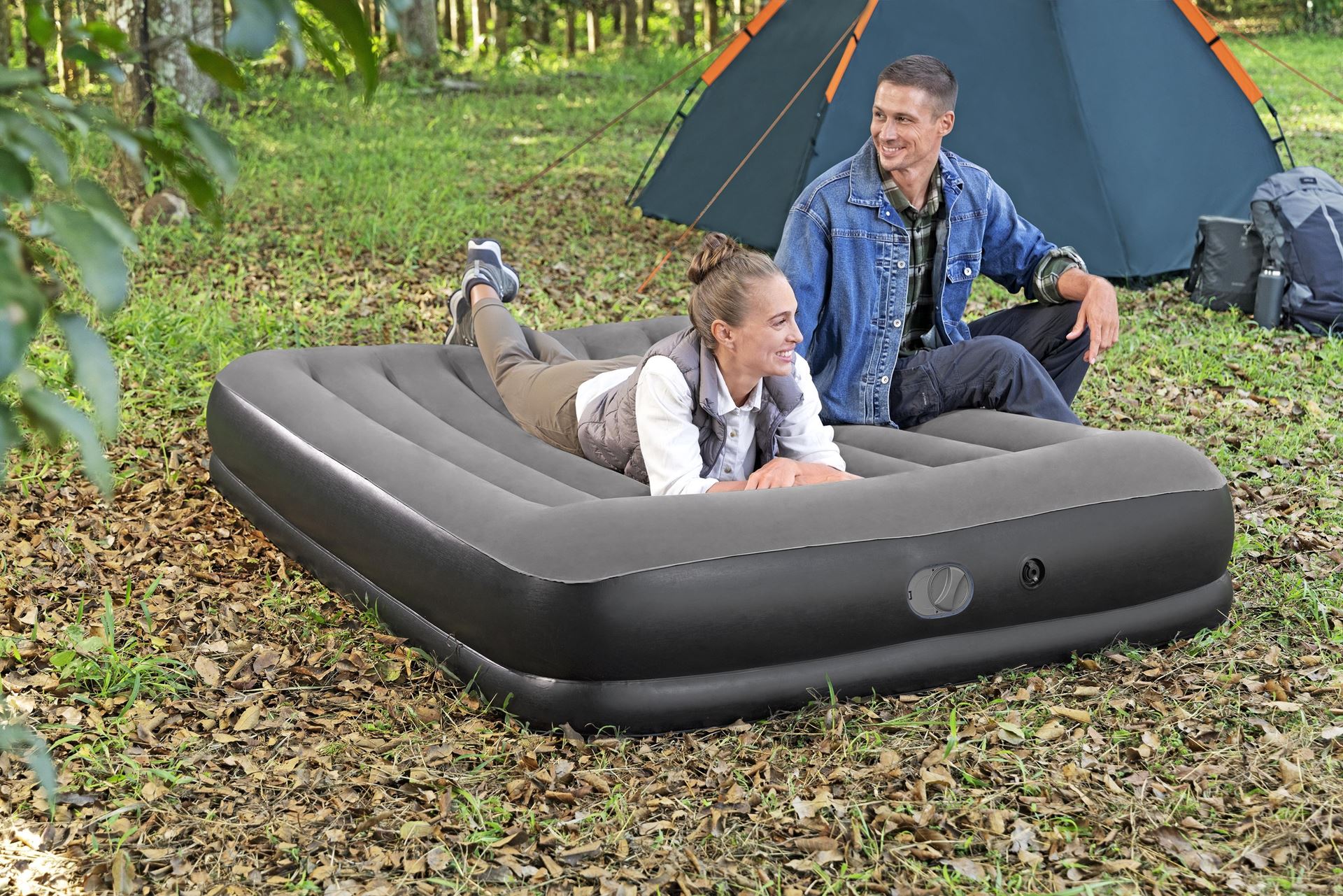 Bestway-2-03m-x-1-52m-x-36cm-Tritech-Air-Mattress-Queen-Built-in-USB-pump