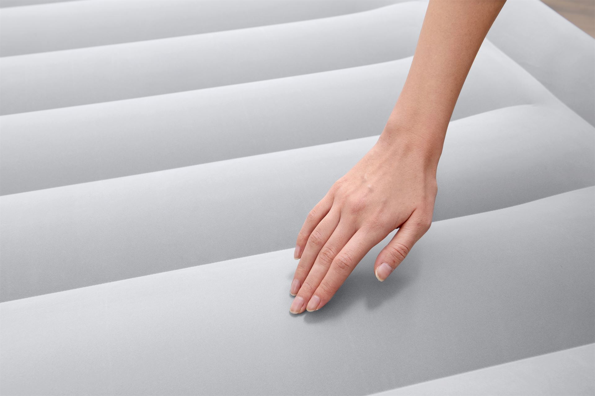 Bestway-2-03m-x-1-52m-x-51cm-Tritech-Air-Mattress-Queen-Built-in-AC-Pump