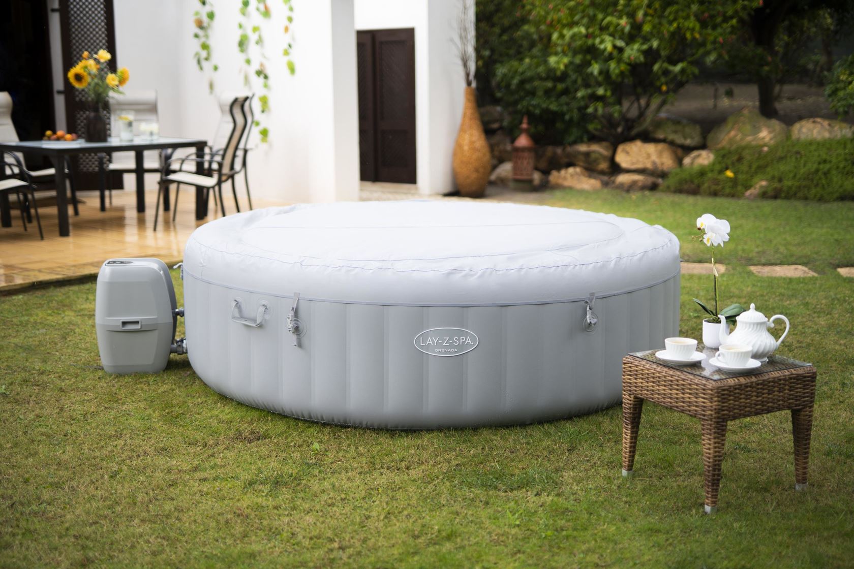 Bestway Lay-Z-Spa Grenada Airjet inflatable spa - 6-8 people