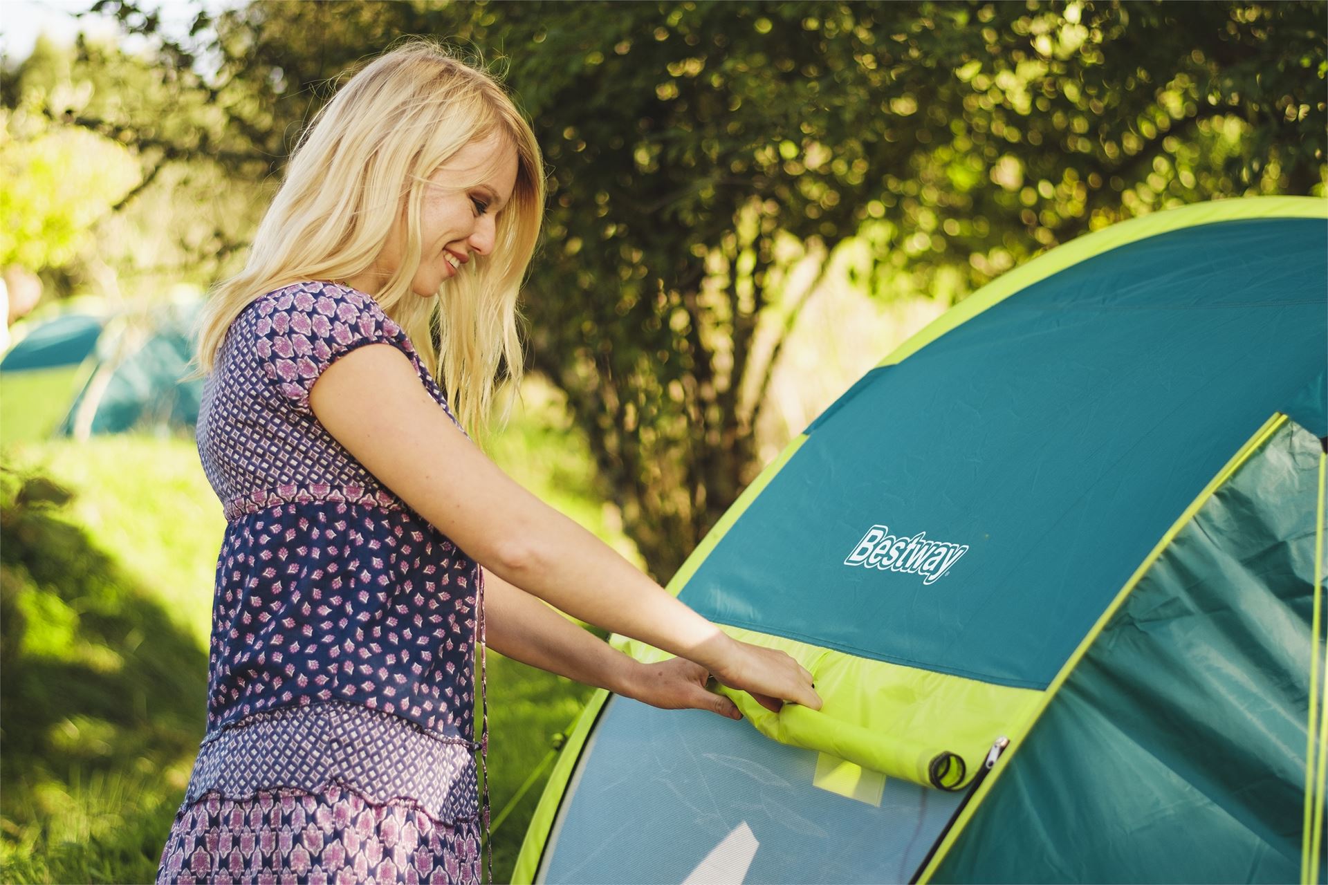 Bestway-7-9-x-57-x-39-2-35m-x-1-45m-x-1-00m-Coolmount-2-Tent